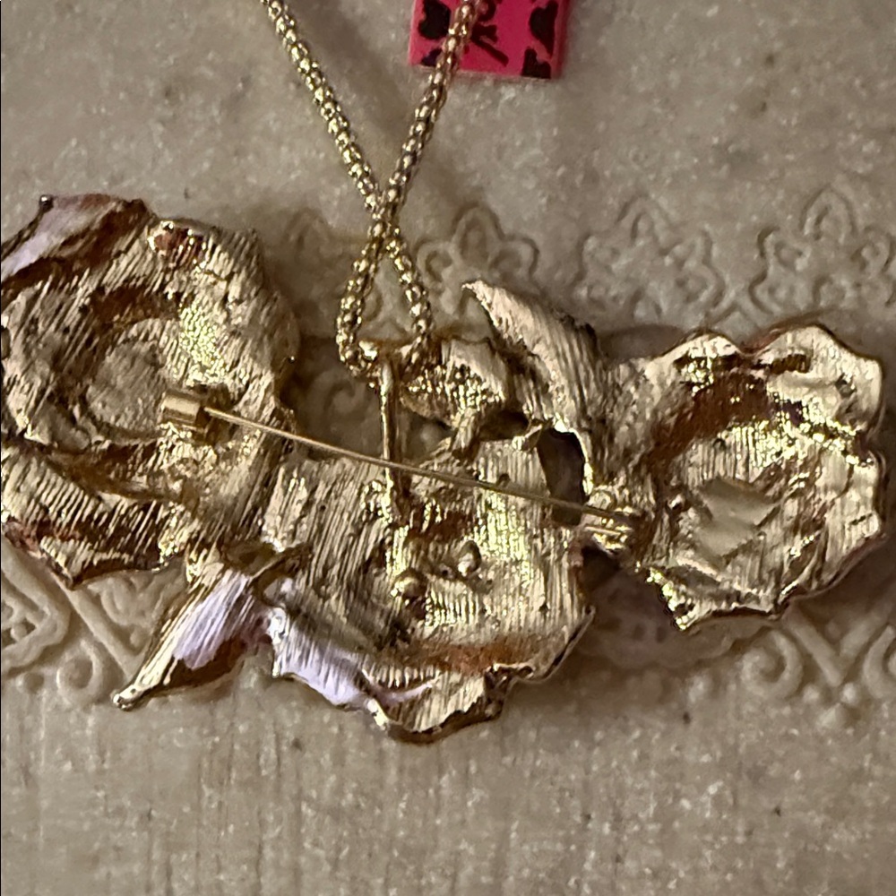 NWT Retired Very Rare Betsey Johnson Gold Necklace with Pink Roses & brooch - Picture 3 of 3